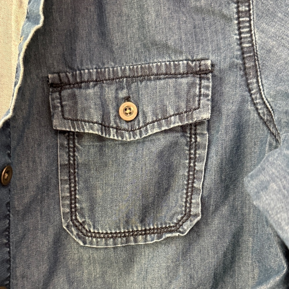 Banana Republic Soft Wash Denim Shirt size M - Picture 3 of 7